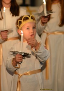 Wie an jedem Heiligabend begeisterten die Kinder in der Caselwitzer Kirche im Rahmen von zwei Gottesdiensten die große Besucherschar. Das Krippenspiel ist diese Mal unter der Regie von Christian Mende und der jungen Gemeinde entstanden.