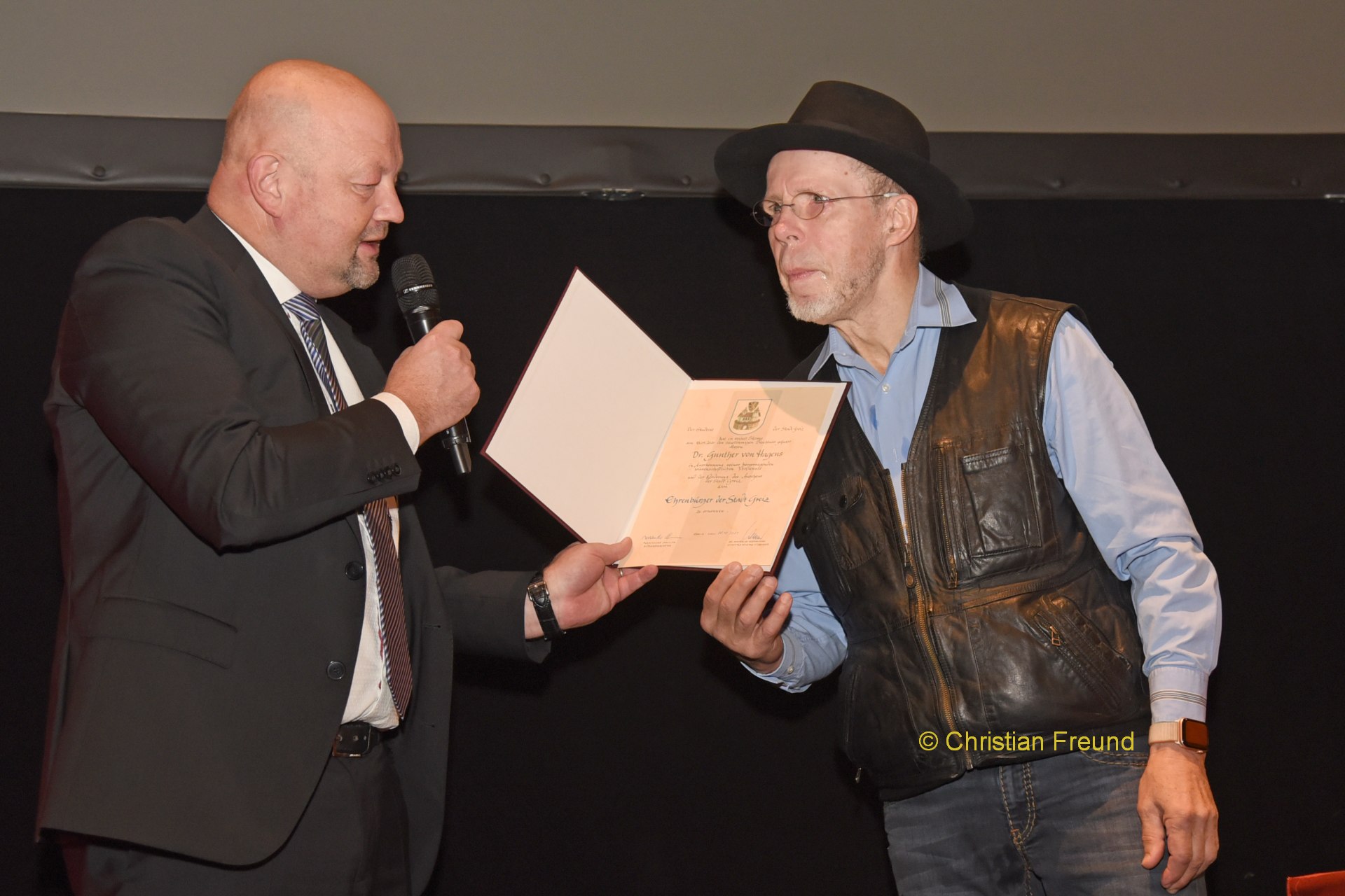 Dr. Gunther von Hagens ist Ehrenbürger der Stadt Greiz