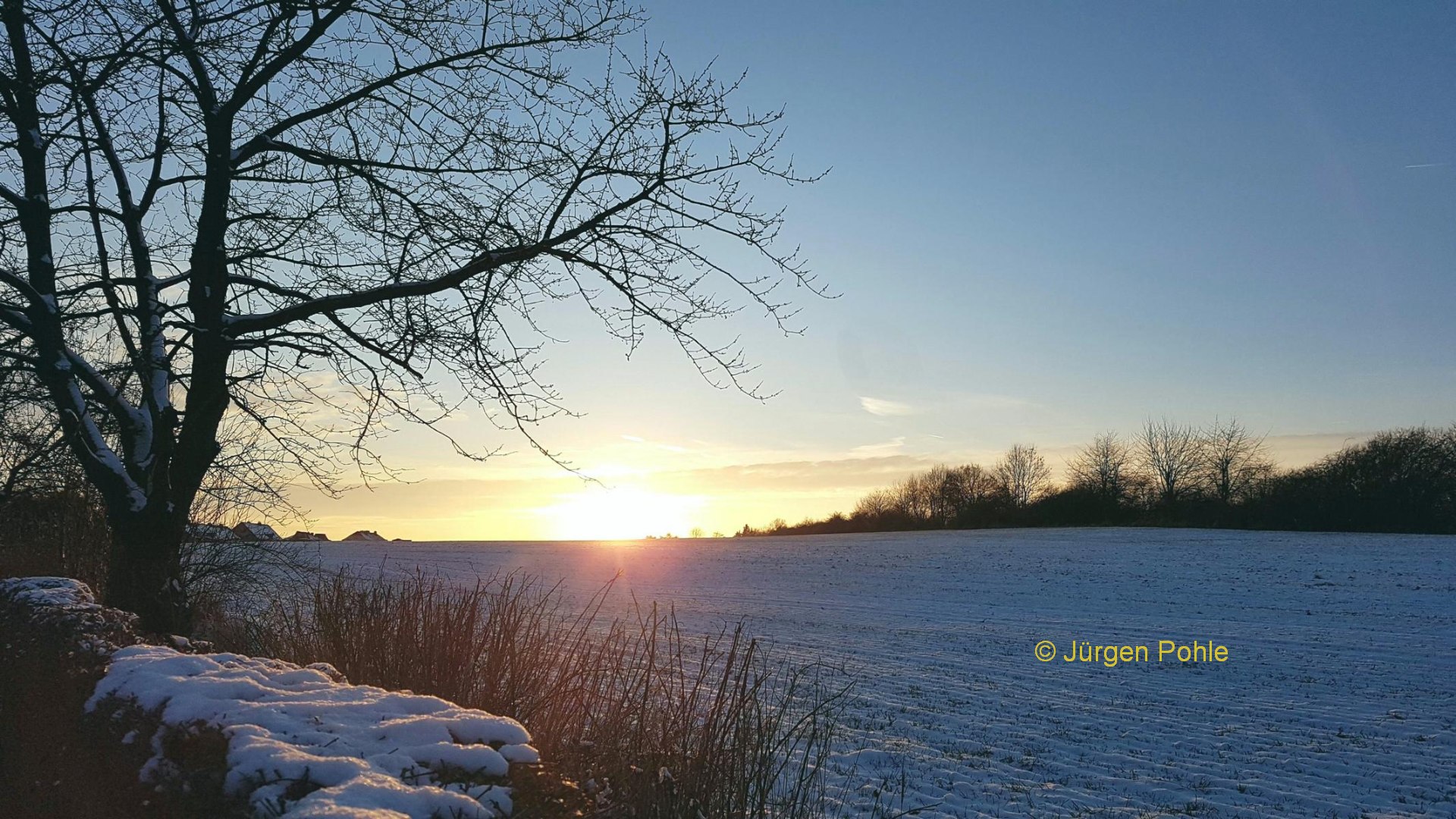 Sonnenuntergang im schneebedeckten Obergrochlitz