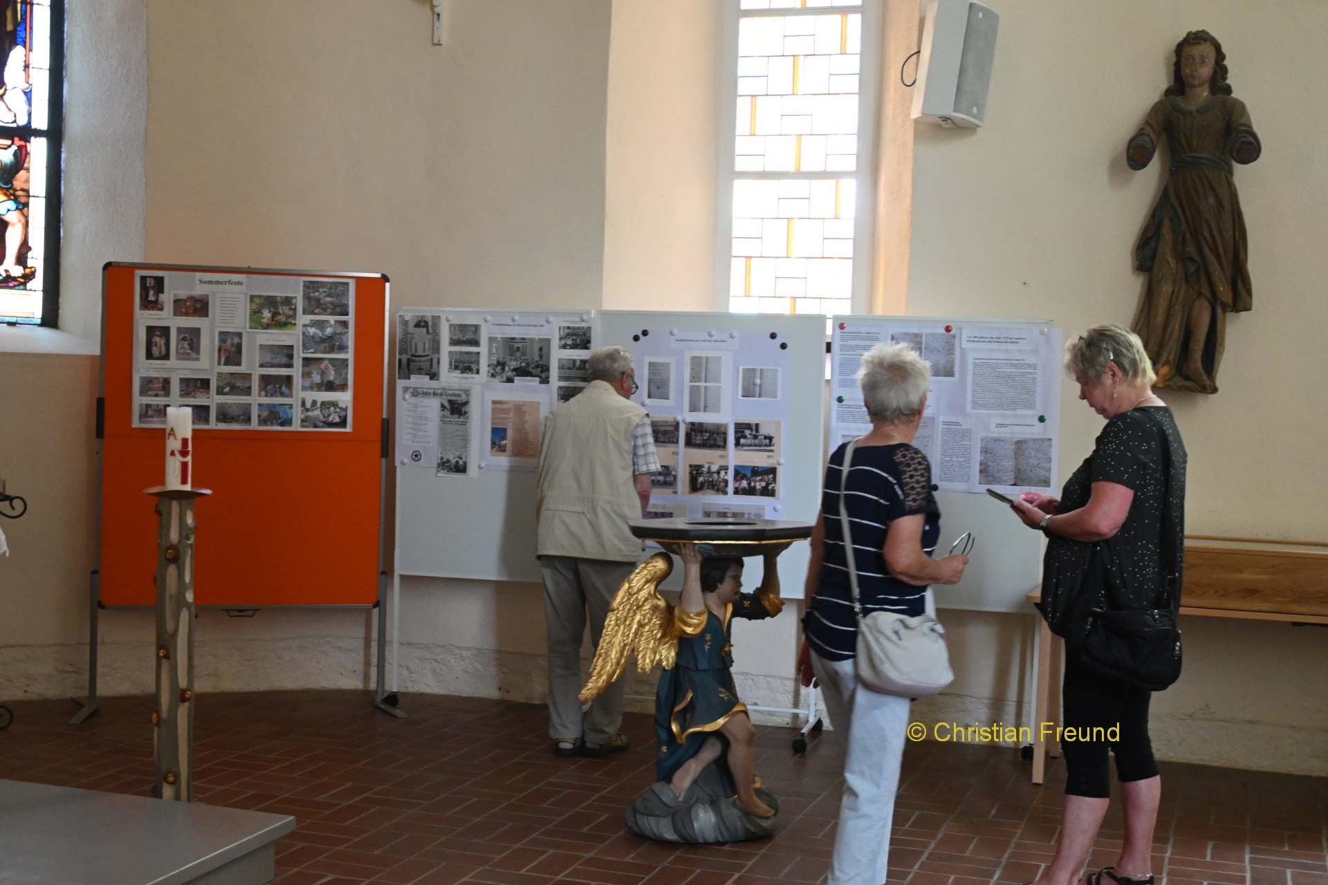 Die Ausstellung zu 300 Jahre Kirche Caselwitz fand großes Interesse der Besucher.