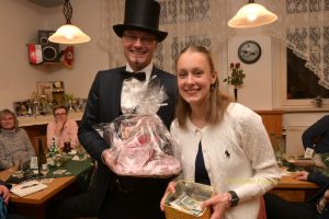 Tolle Stimmung bei Tannenbaumversteigerung