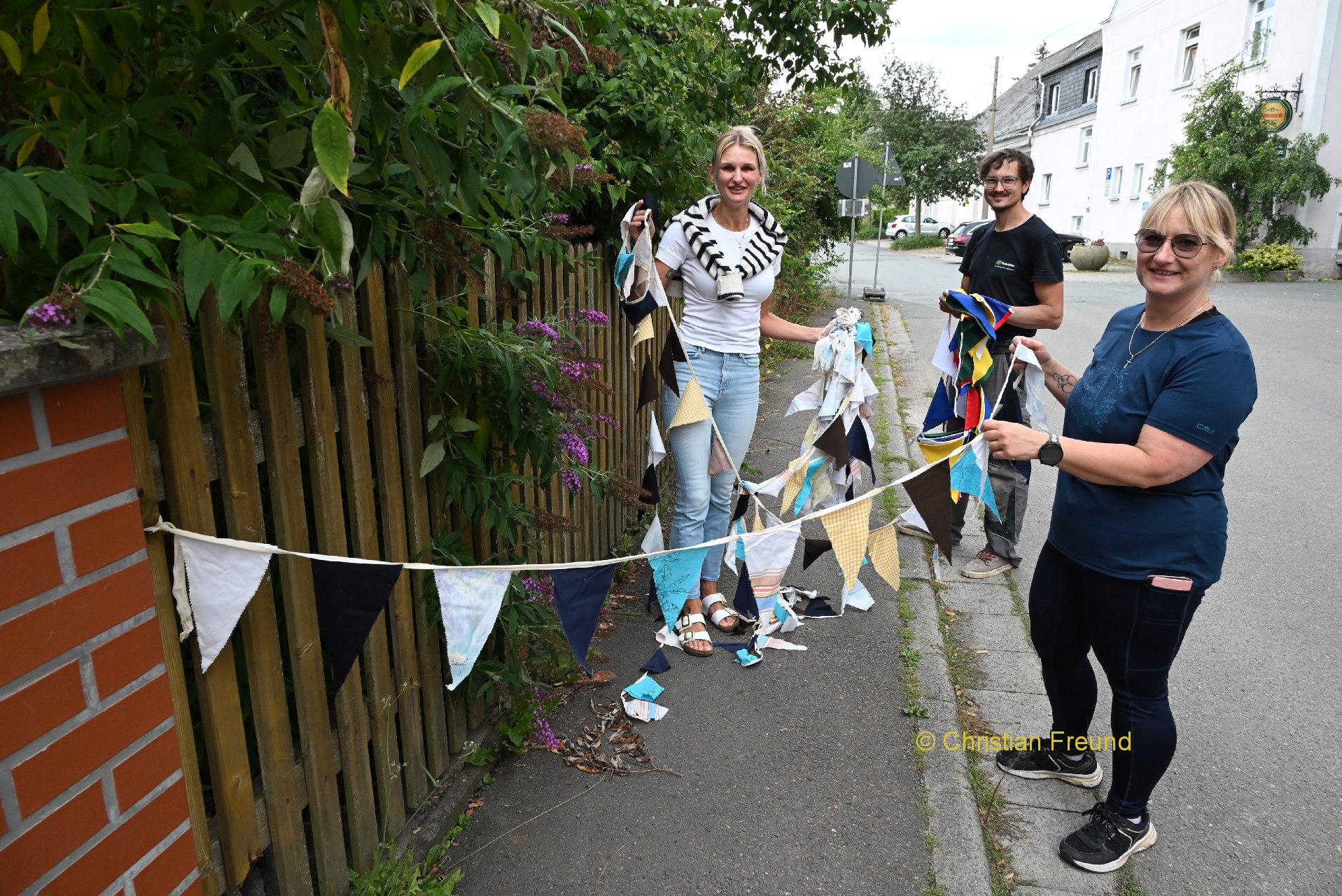 Wimpelketten künden vom Sommerfest